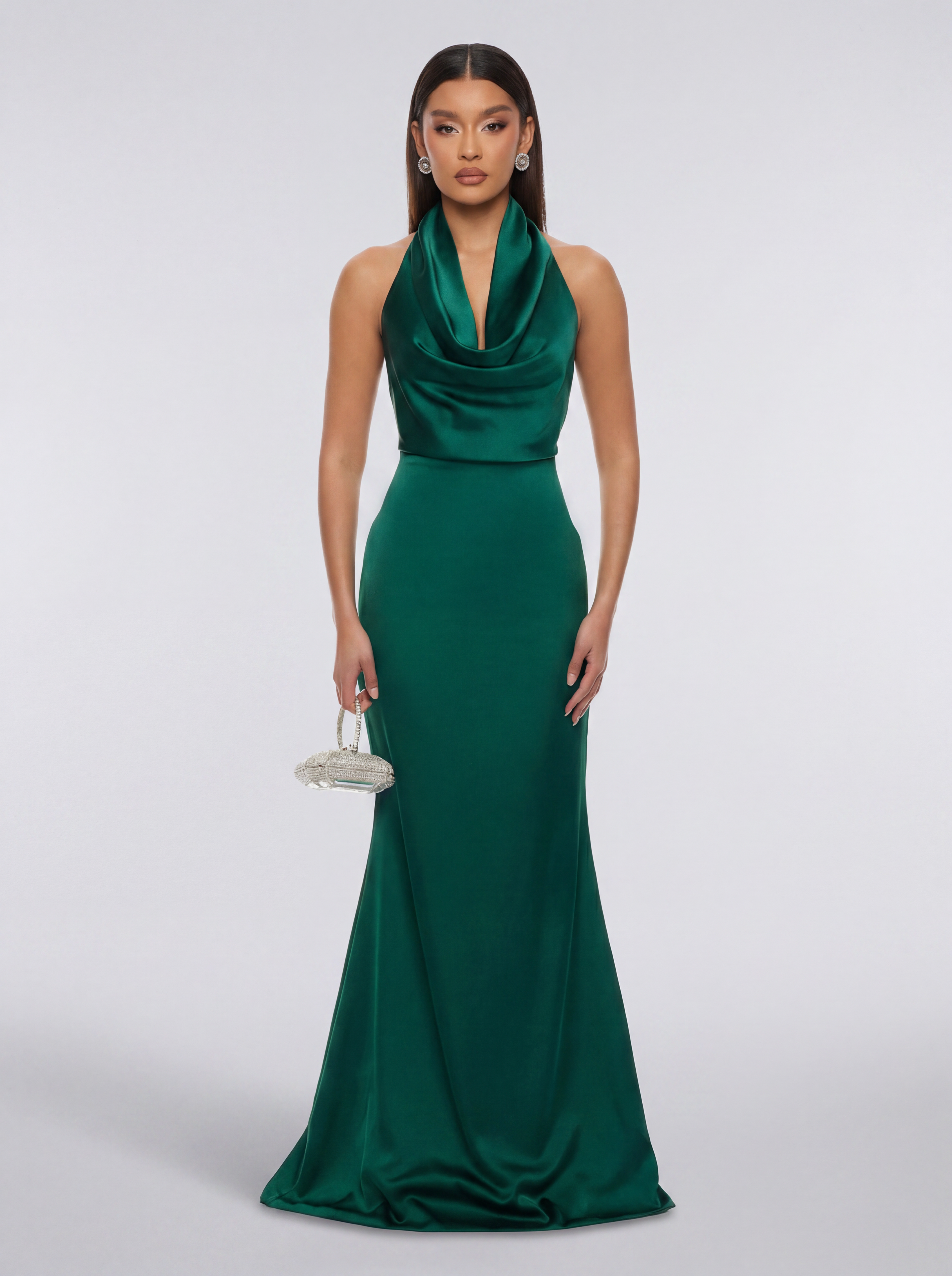 Vestido Largo Halter de Satén Verde Esmeralda