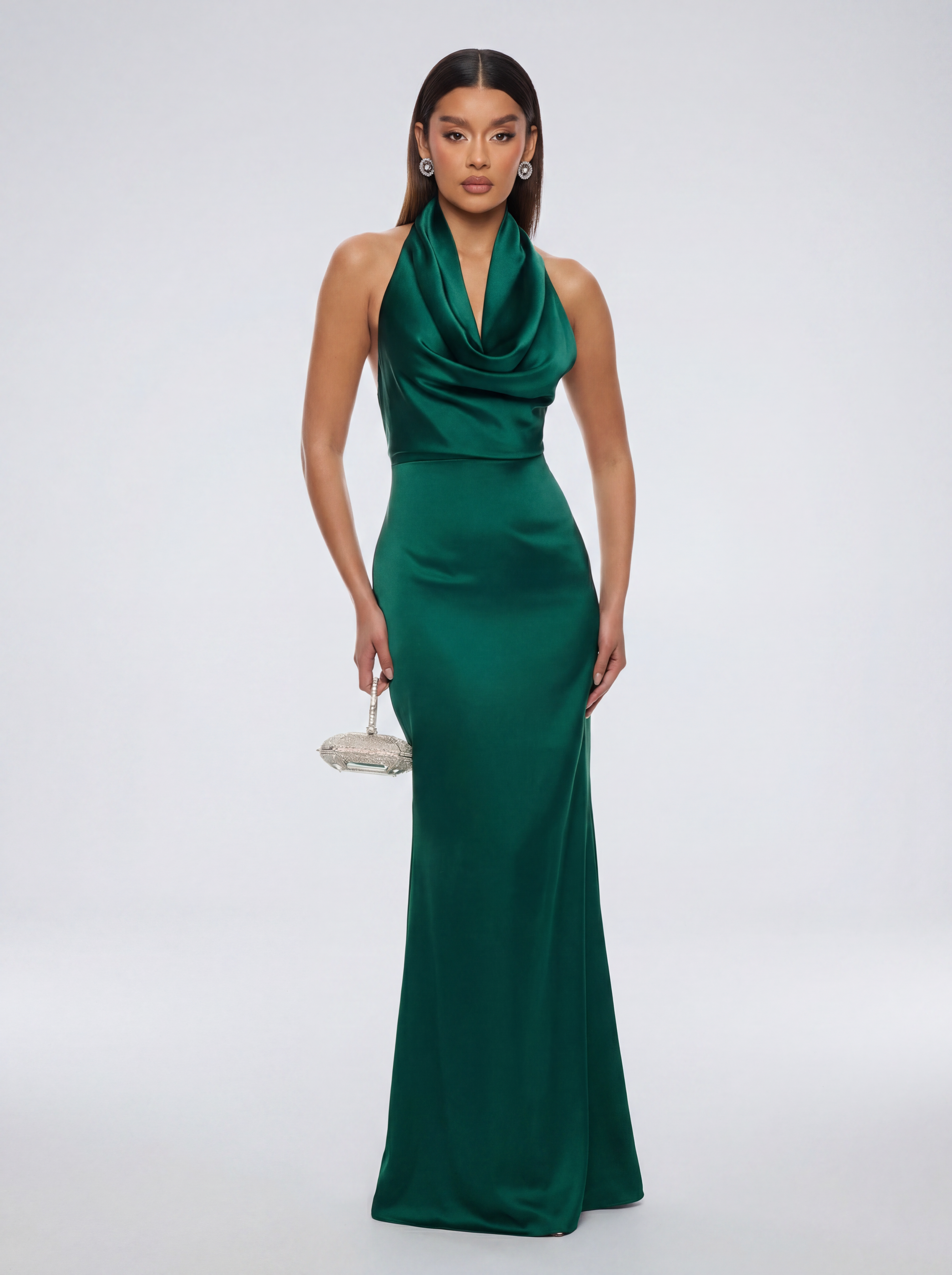 Vestido Largo Halter de Satén Verde Esmeralda