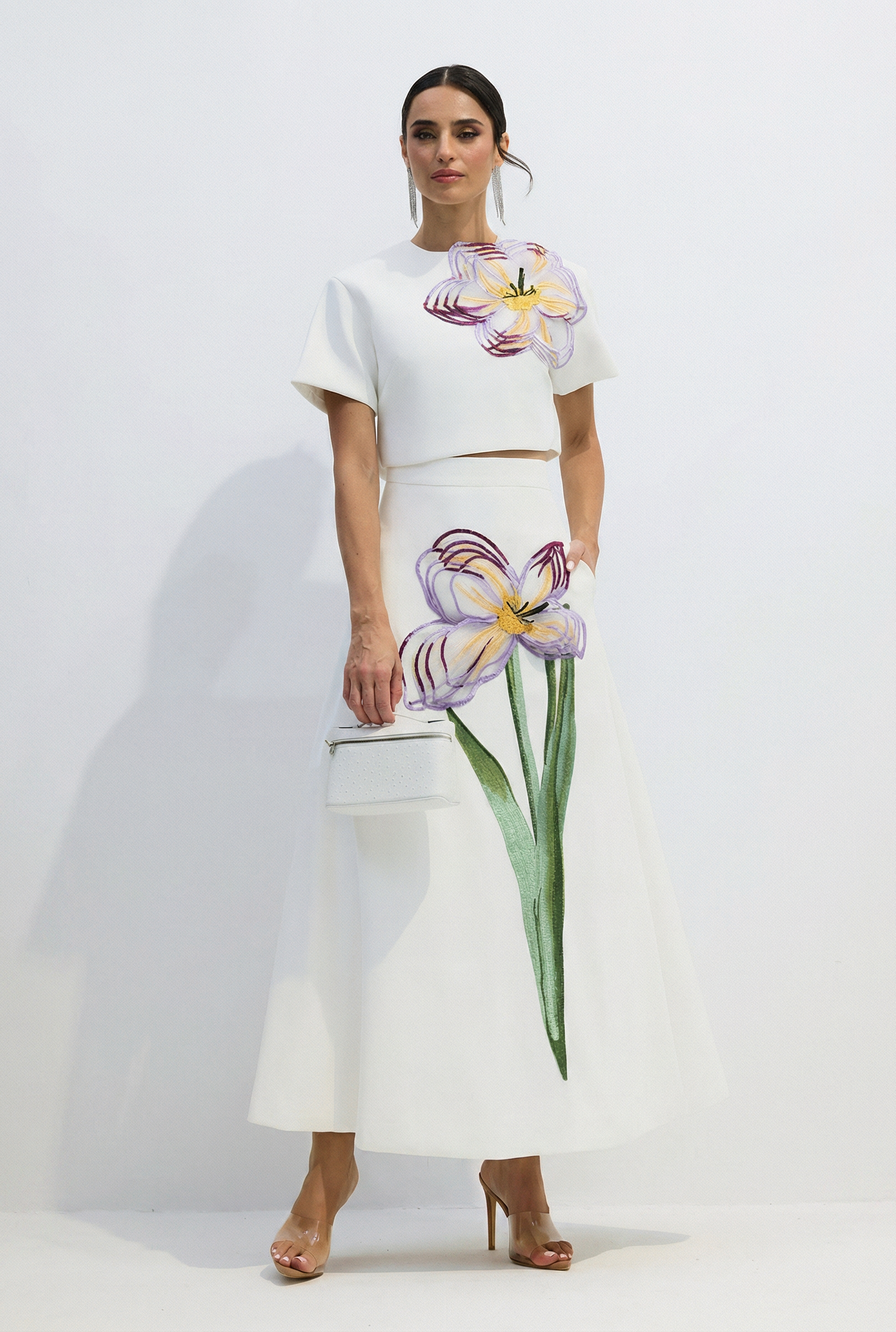 Conjunto de Dos Piezas con Estampado Floral de Lirio y Crop Top